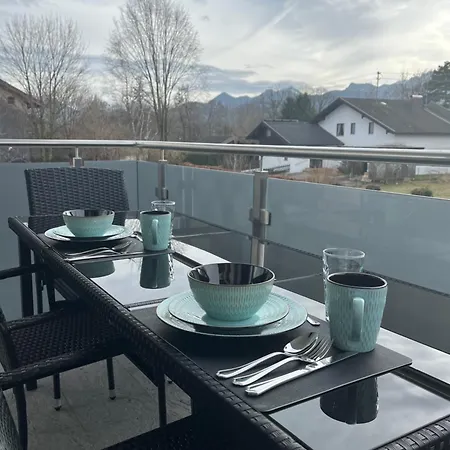 Uniqe I 90qm I Bergblick I 3 Balkone I Seenah Apartment Prien am Chiemsee